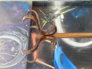 Baumann parrot coat rack