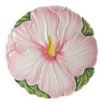 Italian Art Nouveau Majolica Plate with Hibiscus Design, Early 1900s
