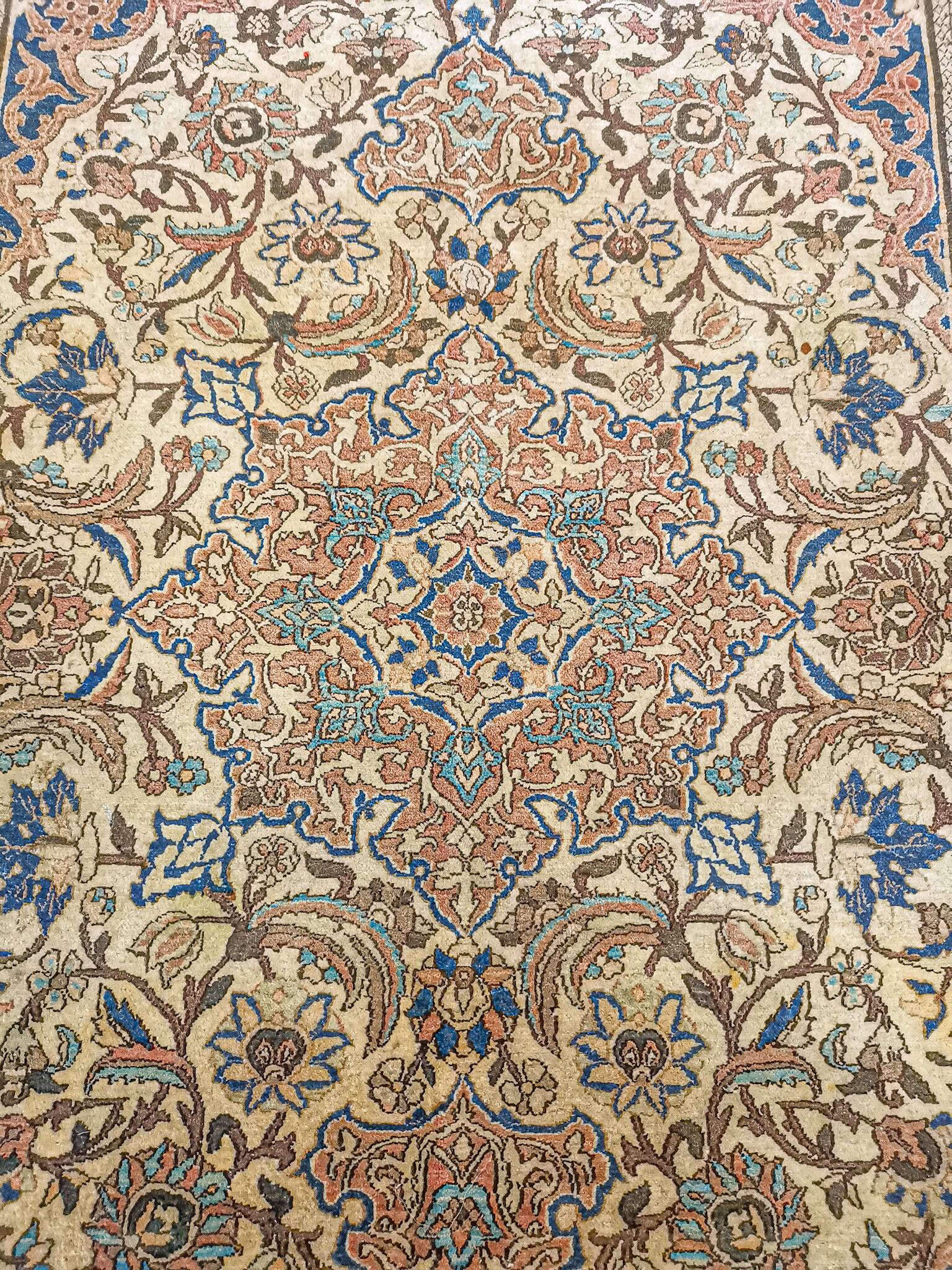 Handmade oriental rug Isfahan 210 x 143