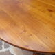 Table ovale bois fruitier