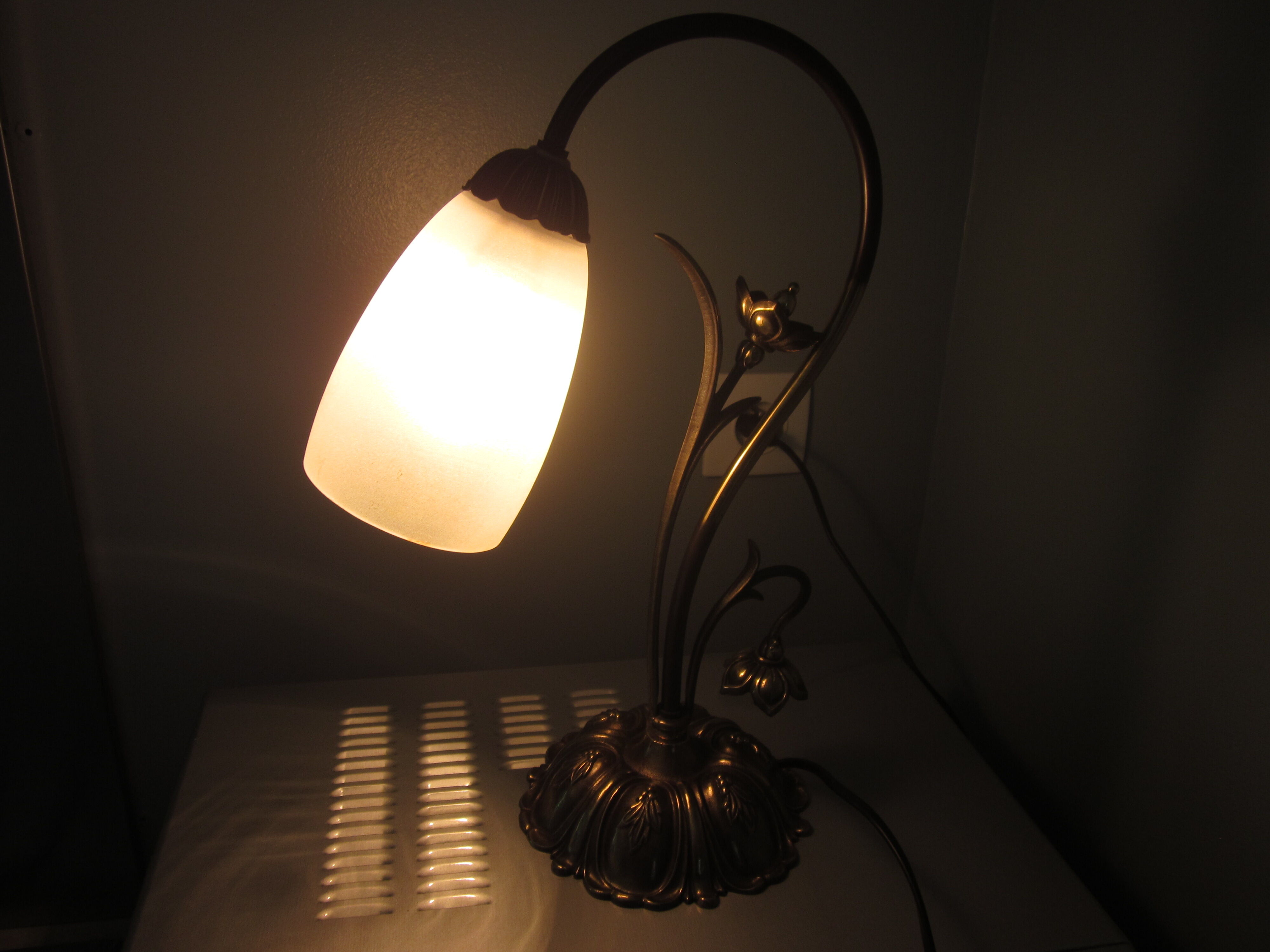 Bronze lamp