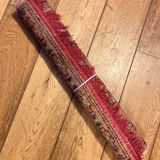 Handmade persian rug in pure virgin wool from the mid-20th century.