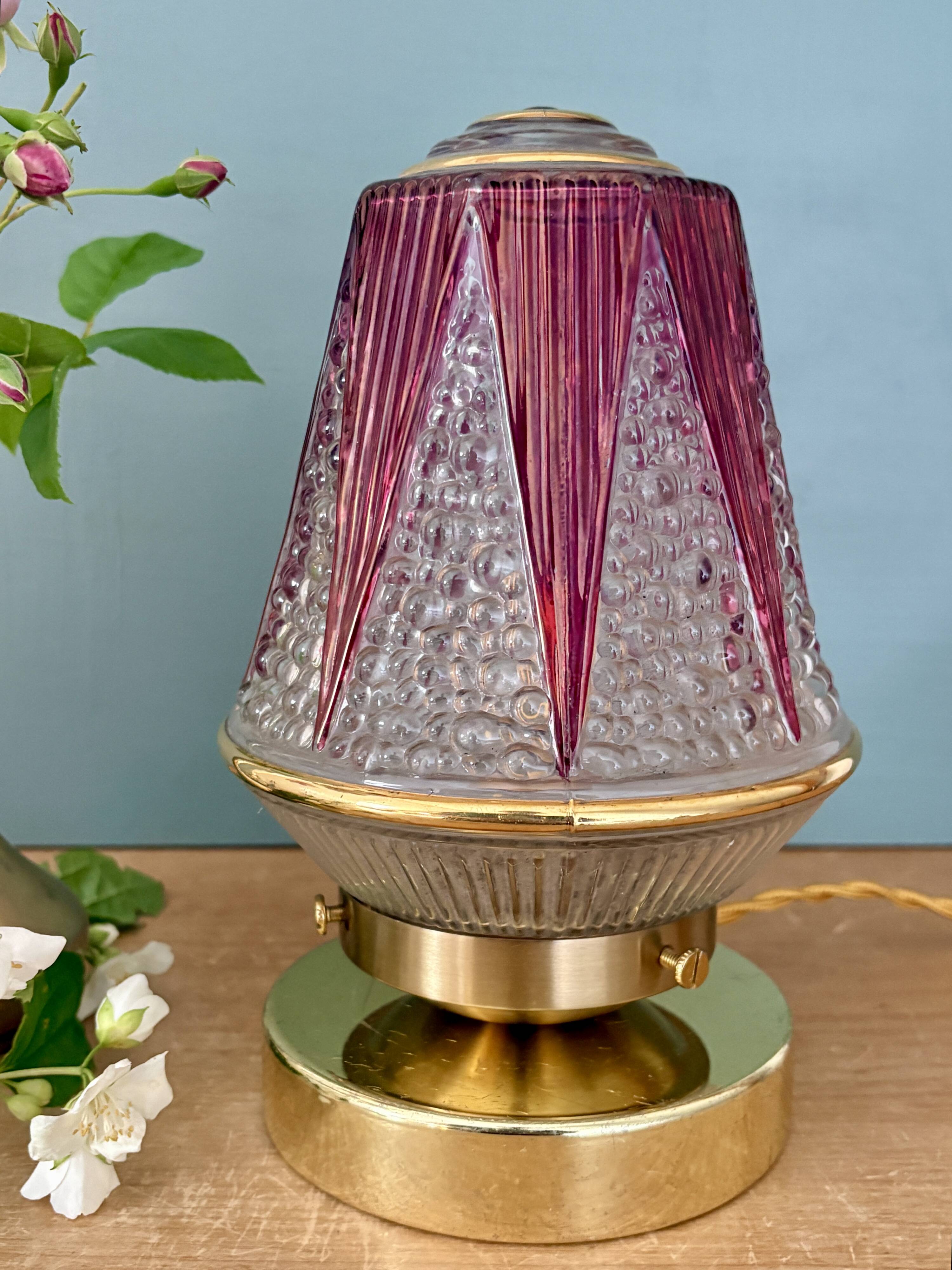 Vintage Art Deco globe table lamp in transparent and purple glass.