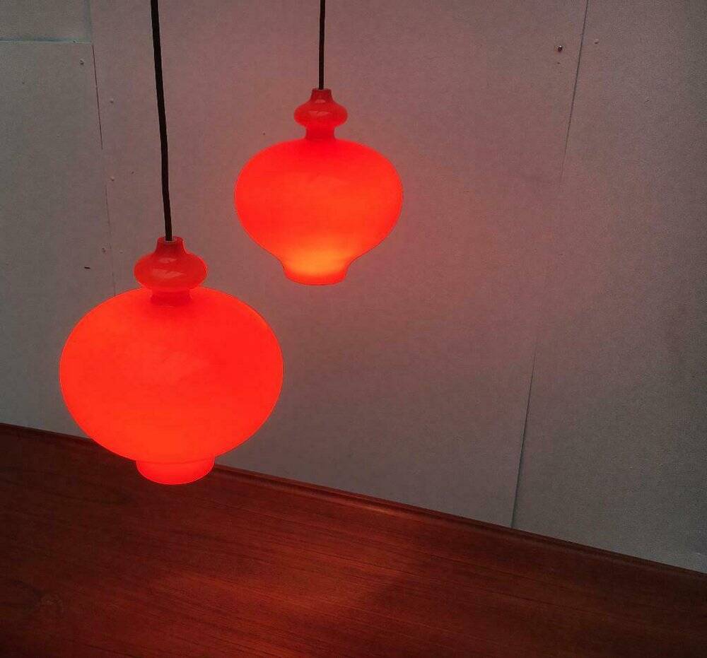 Mid-century Swedish space-age glass pendant lamp by Hans-Agne Jakobsson for Staff and Holmegaard, 1960s.