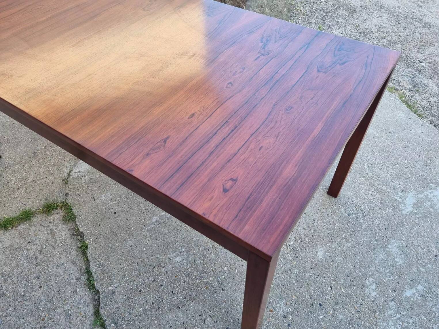 Scandinavian table in rosewood - 1960 design