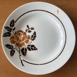 8 antique flat plates in Saint-Amand earthenware (Nord)