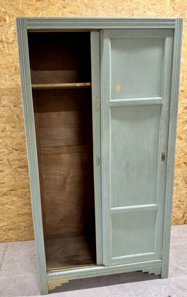 Parisian wardrobe with 2 sliding doors
