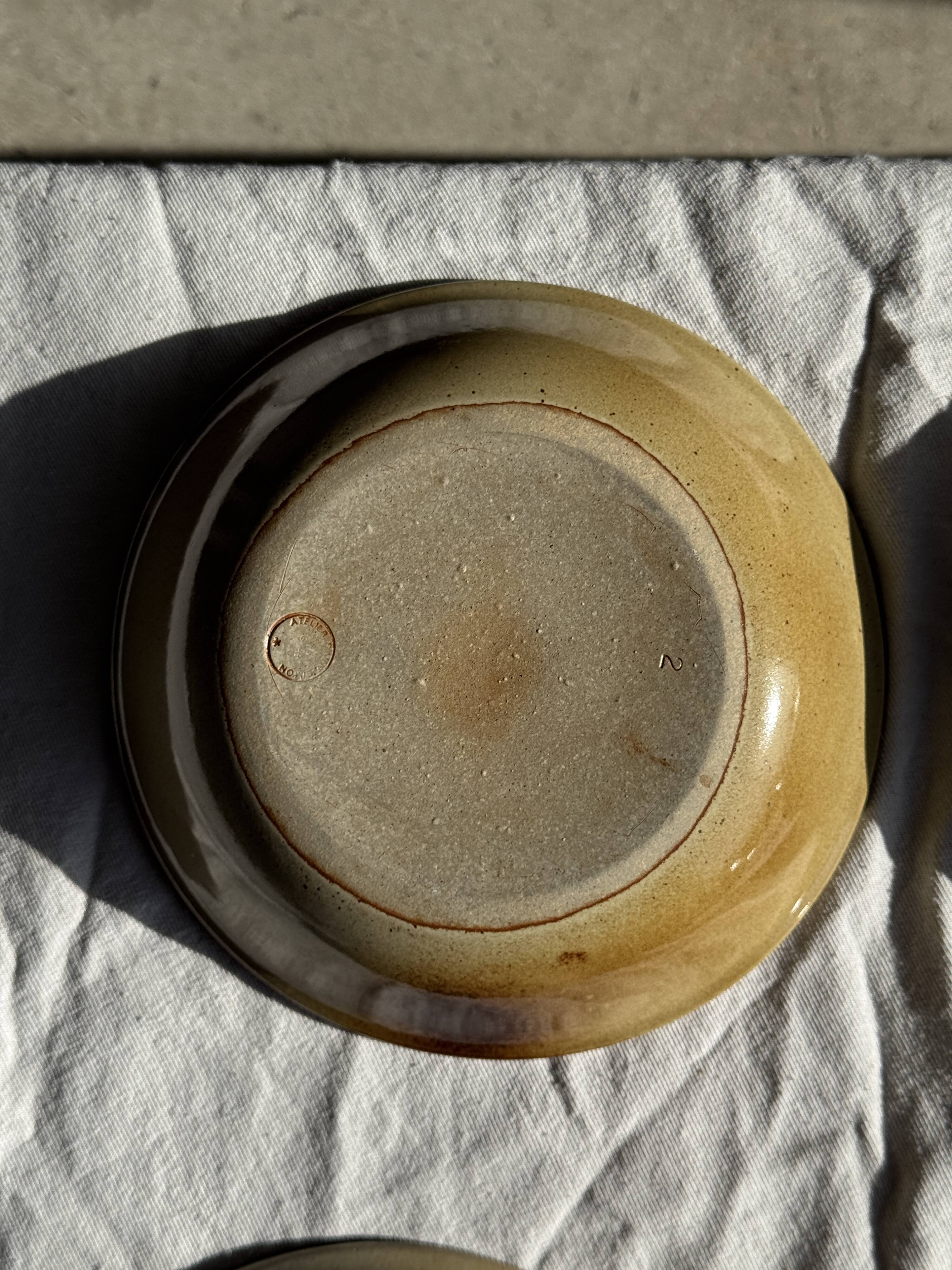 Set of 8 brown-rimmed stoneware deep plates Atelier Saint Simon D19.5