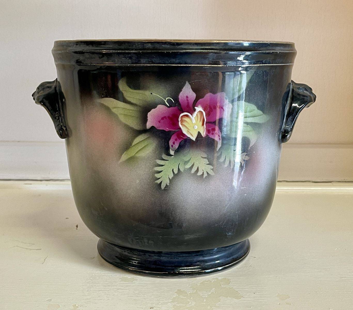 19th century English porcelain cachepot