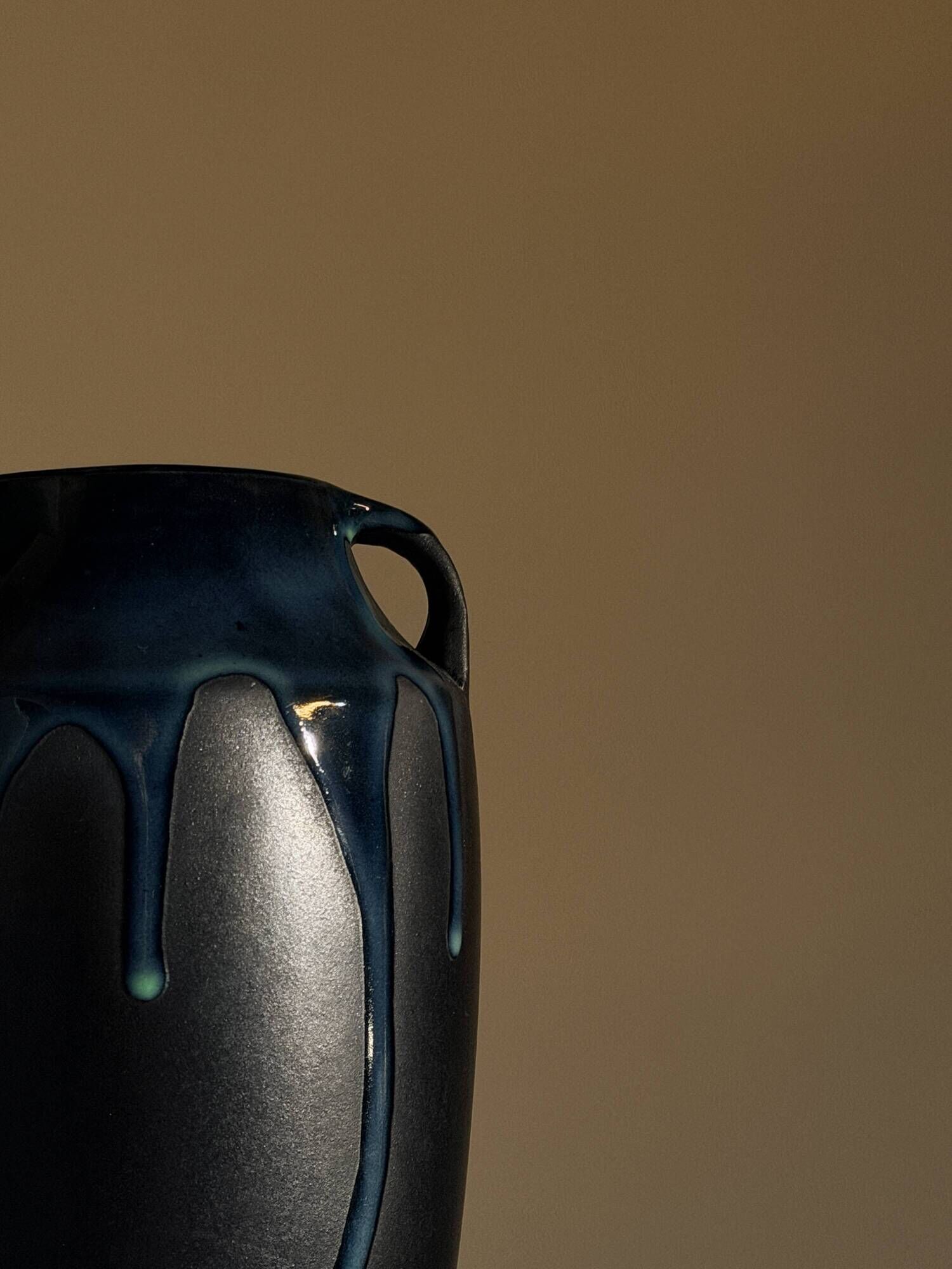 Large Art Deco vase with handles by Alfred Lebret, France, circa 1920.