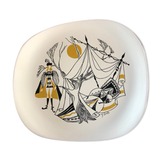 Dish Princess Model for the Salins, signed Y. Cruaz
