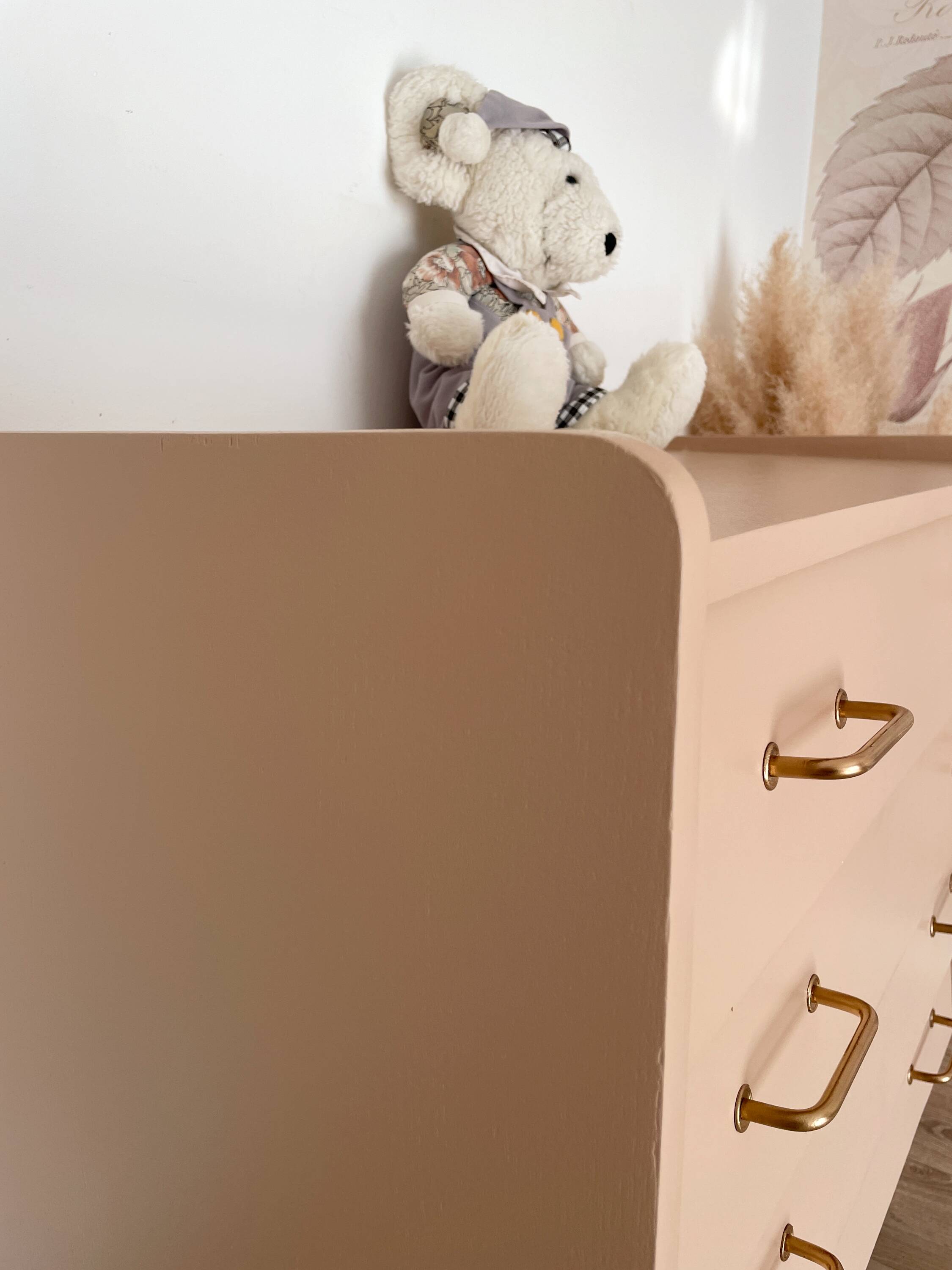 Commode vintage beige rosé
