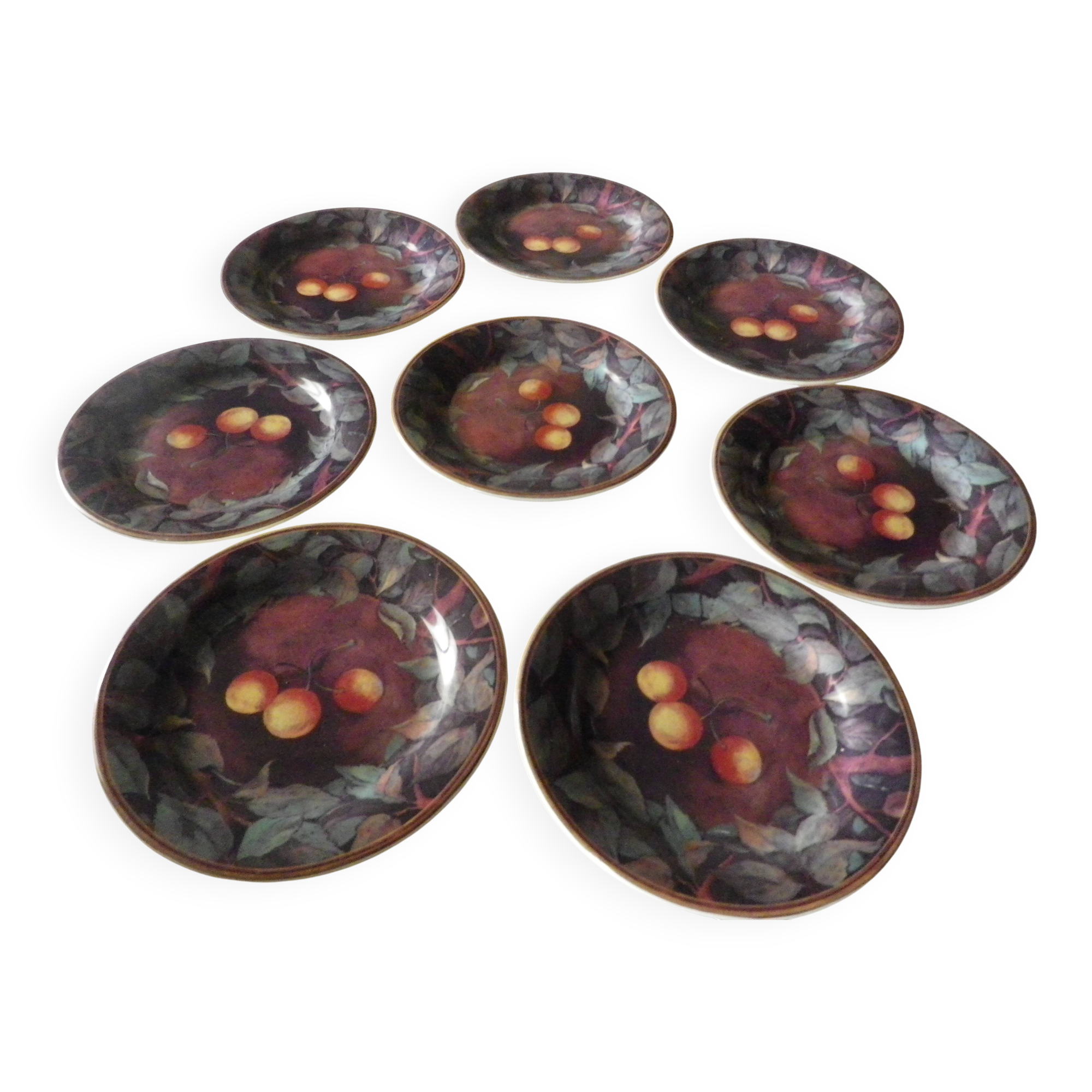 Gien dessert plate with harvest decorations