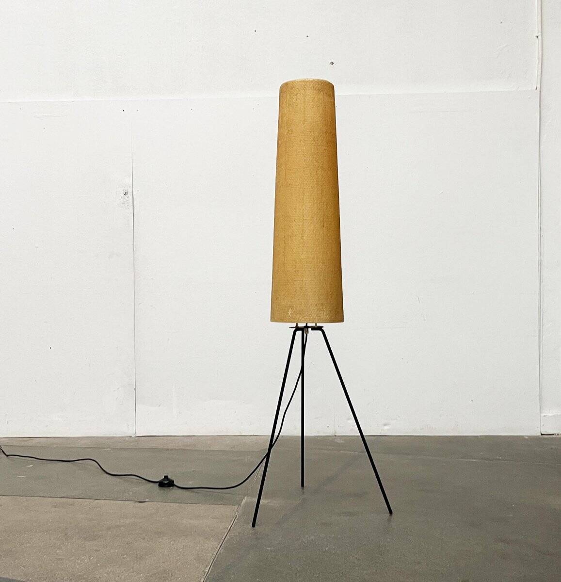 Mid-century minimalist tripod floor lamp by Hesse Leuchten, 1960s.