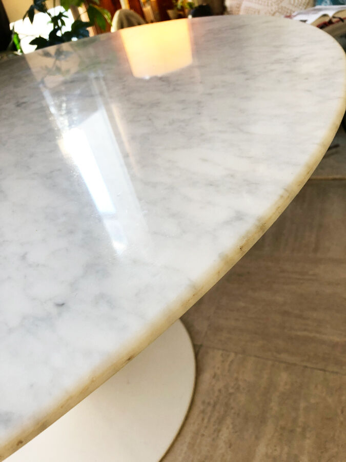 Tulip table Eero Saarinen 137 cm Knoll edition 1970