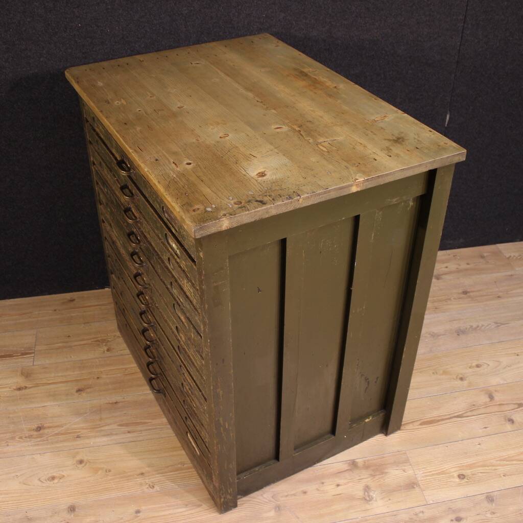 Commode en bois laqué de l'atelier de gravure sur bois du 20e siècle