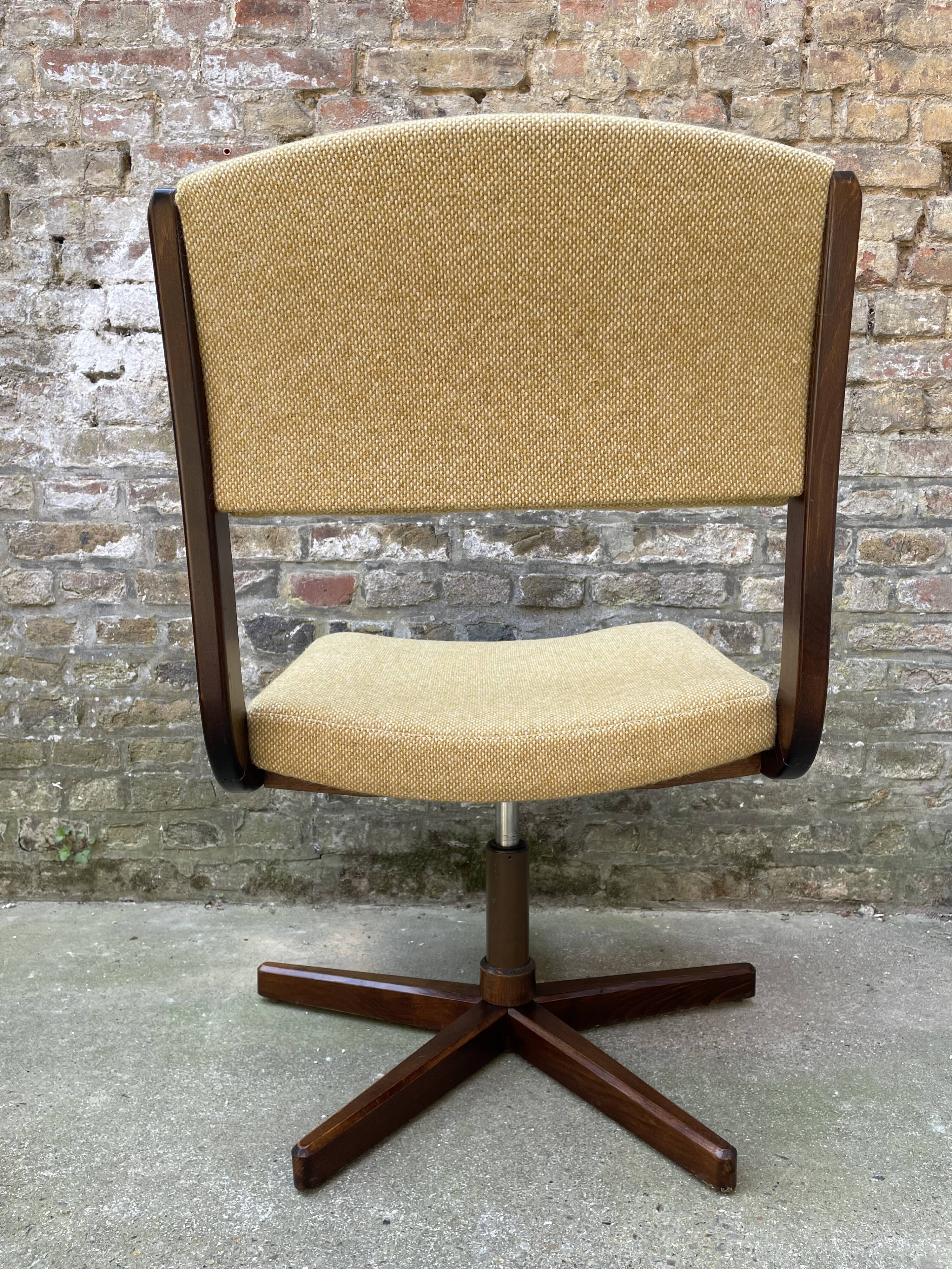 Scandinavian style swivel office chair