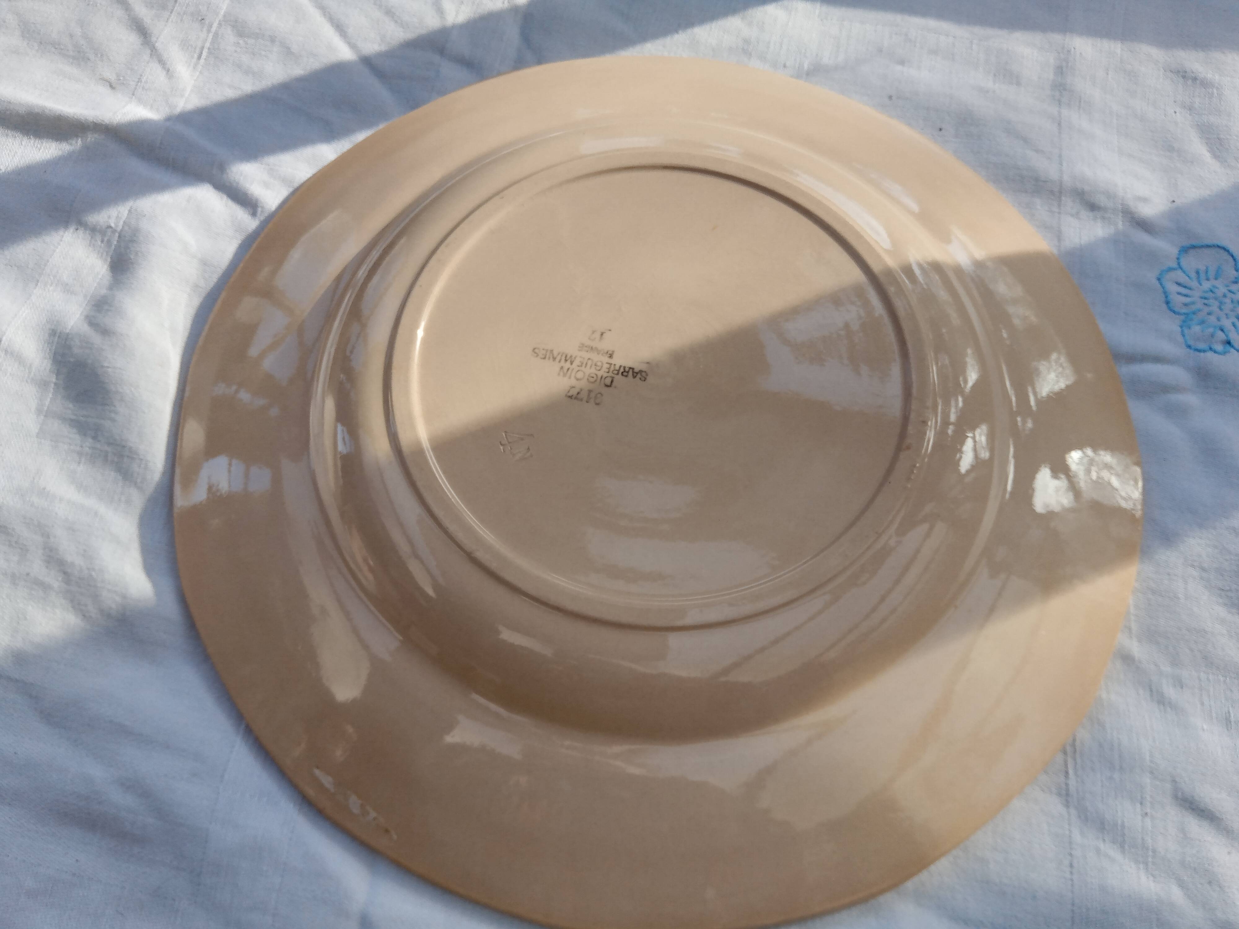 Ensemble de 3 plats et saucière Digoin