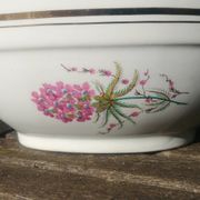 Porcelain gravy boat from the Orchies Moulin des Loups earthenware factory with lilac decoration