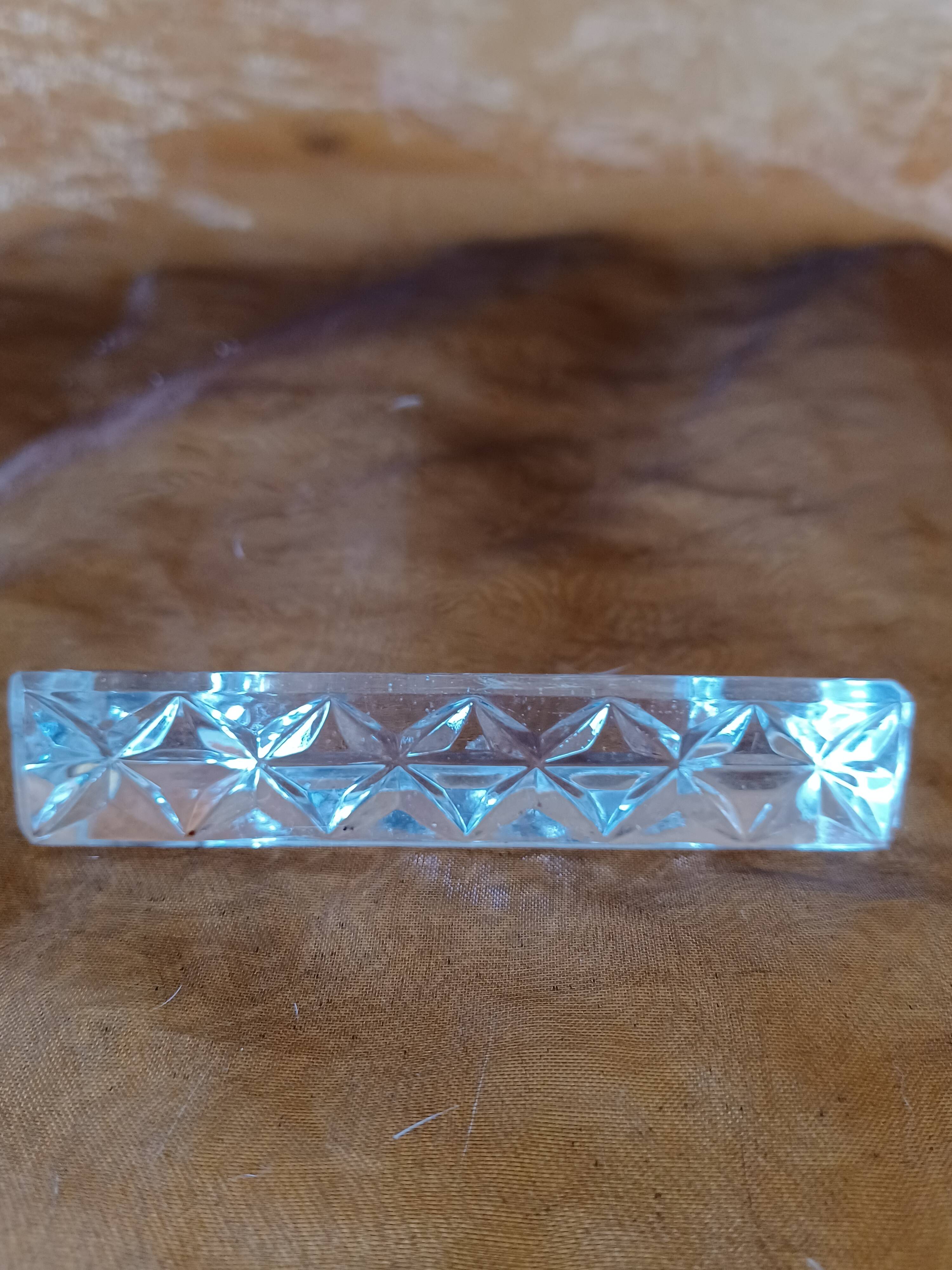 12 cut crystal knife holders.