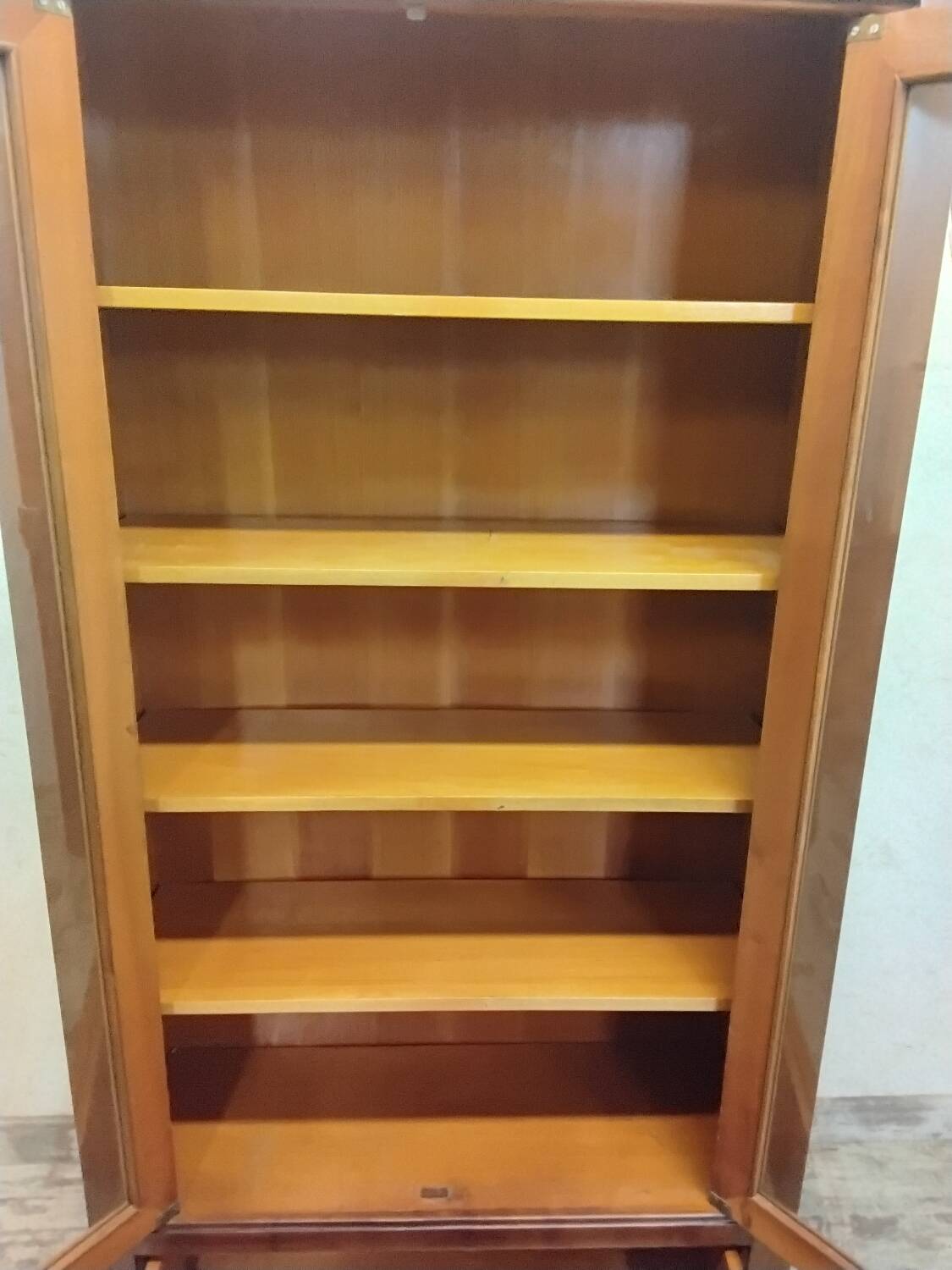 Vitrine, bibliothèque vitrée