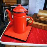 Under the plate in formica