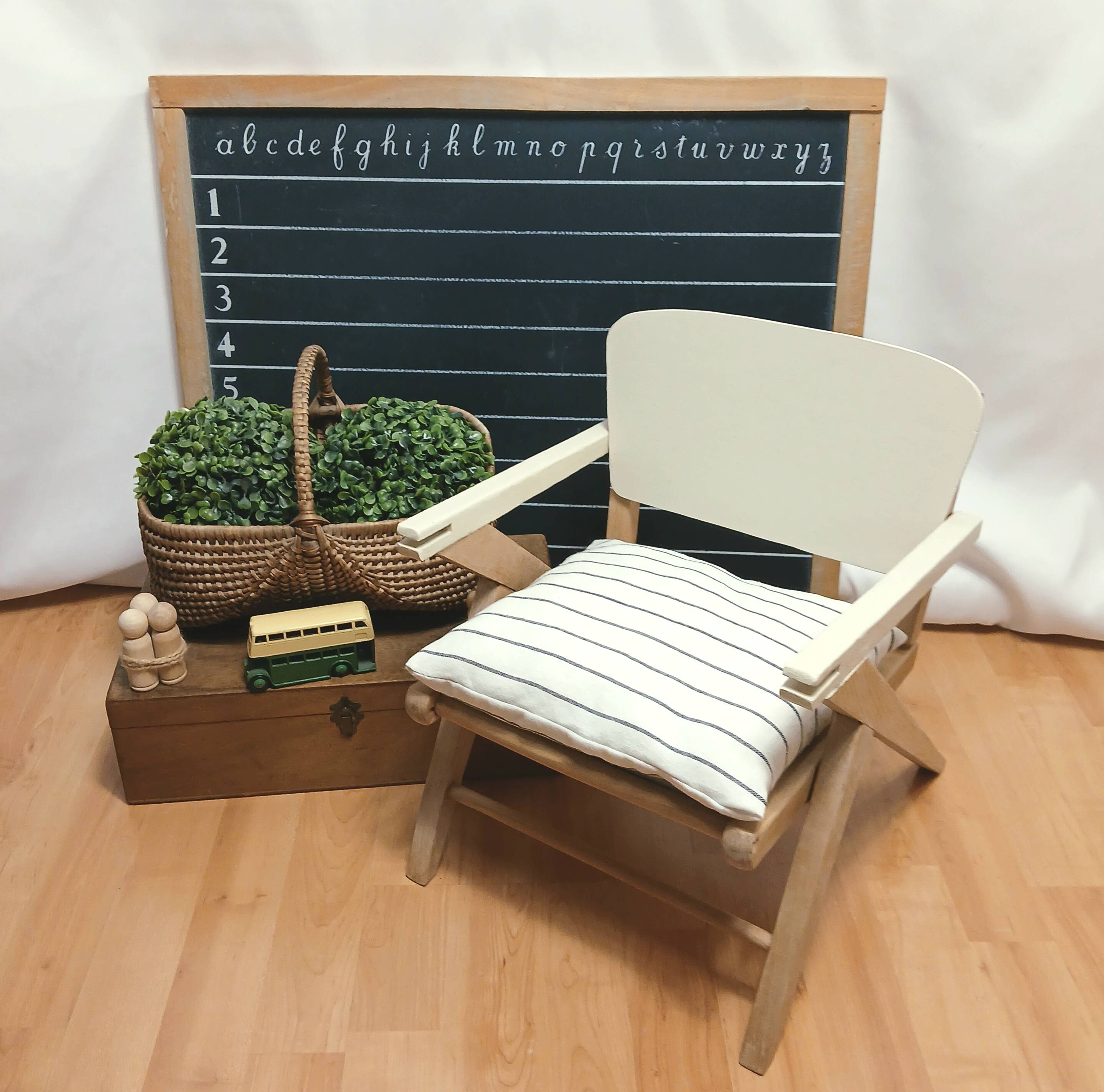 Children's armchair chair