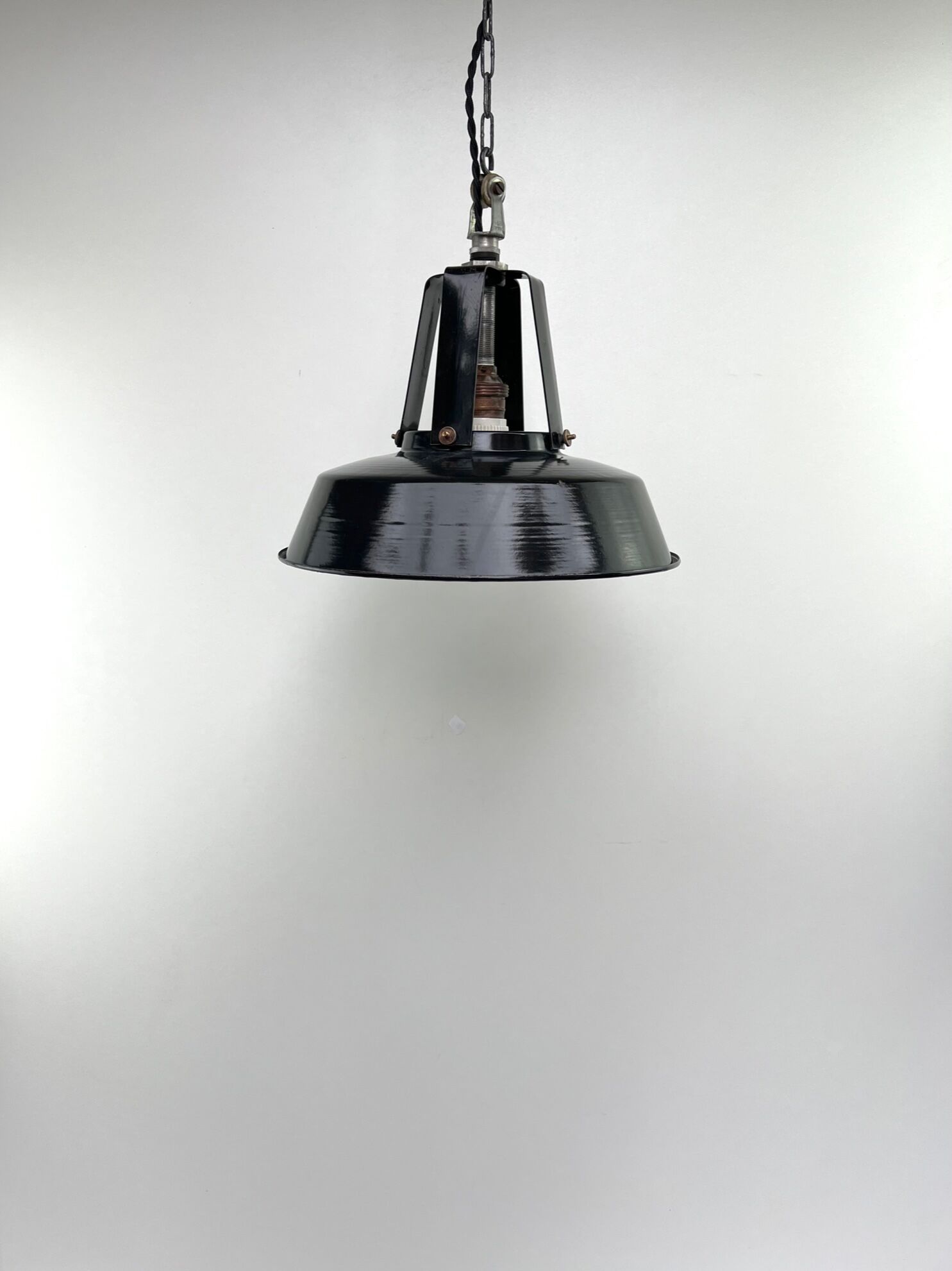 Hanging lamp sheet enamelled black color 1950