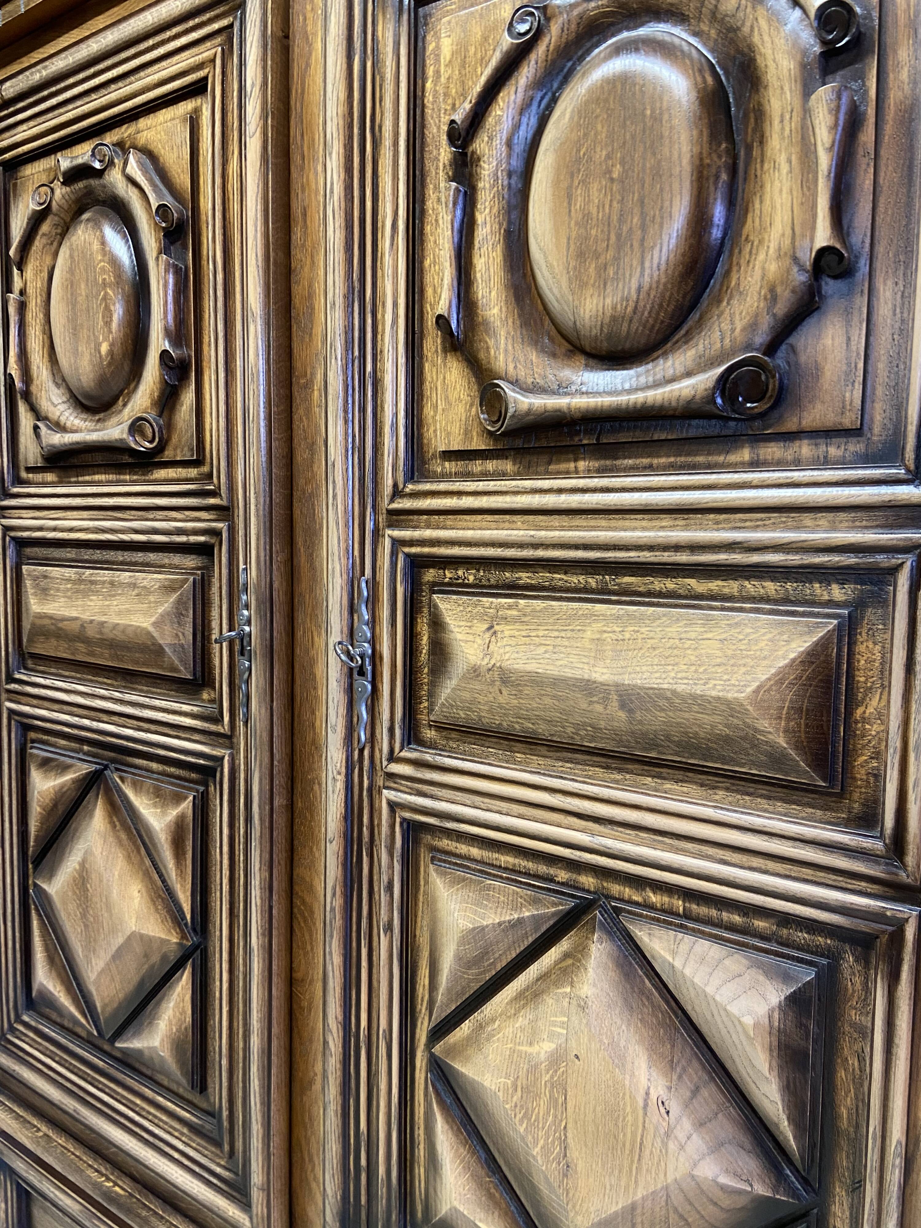 armoire louis XIII