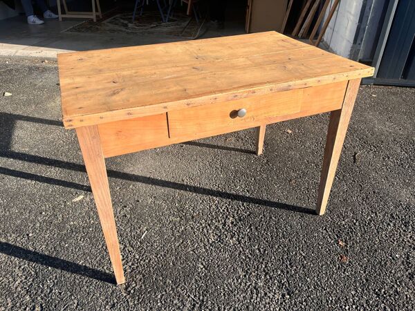 Table de ferme restaurée
