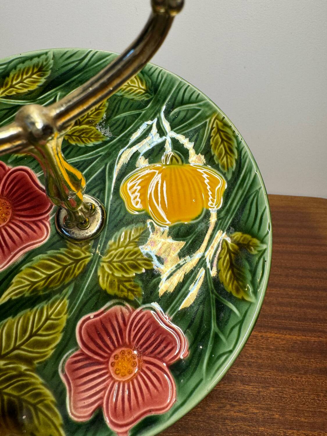 Ancient Sarreguemines Majolica Servant