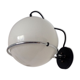 Wall lamp Raak opaline and chrome