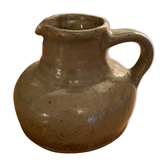 Sandstone pitcher