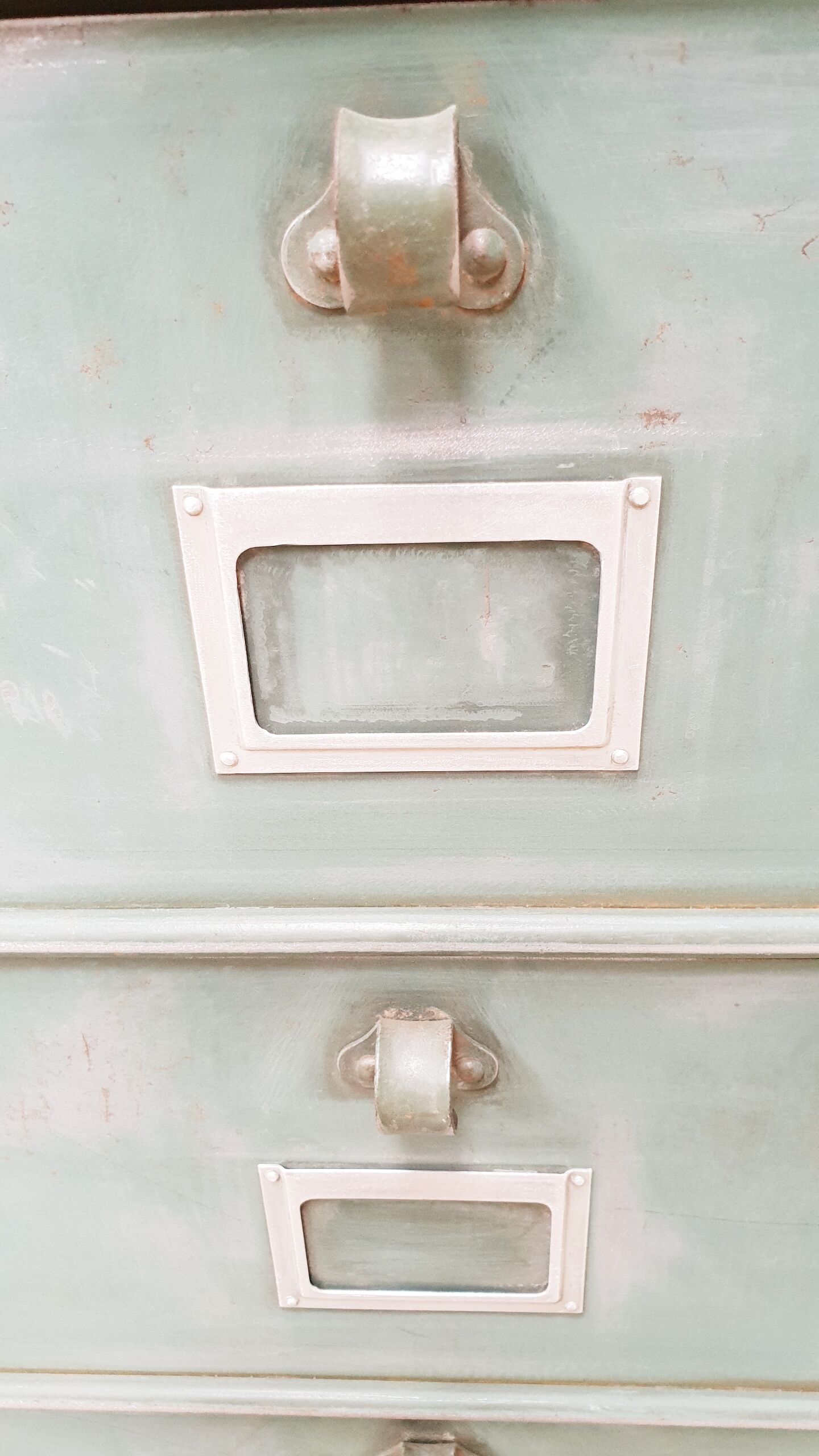 Strafor valve cabinet