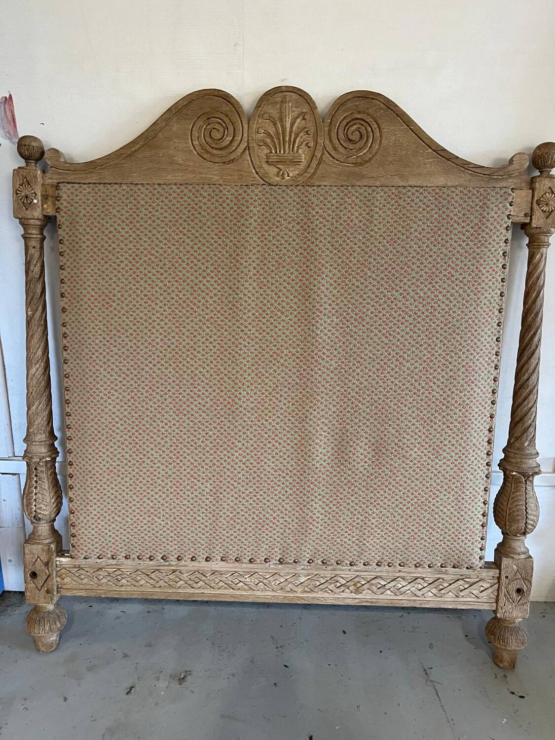 Lit capitonné Louis XVI