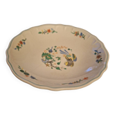 Presentation dish on earthenware foot