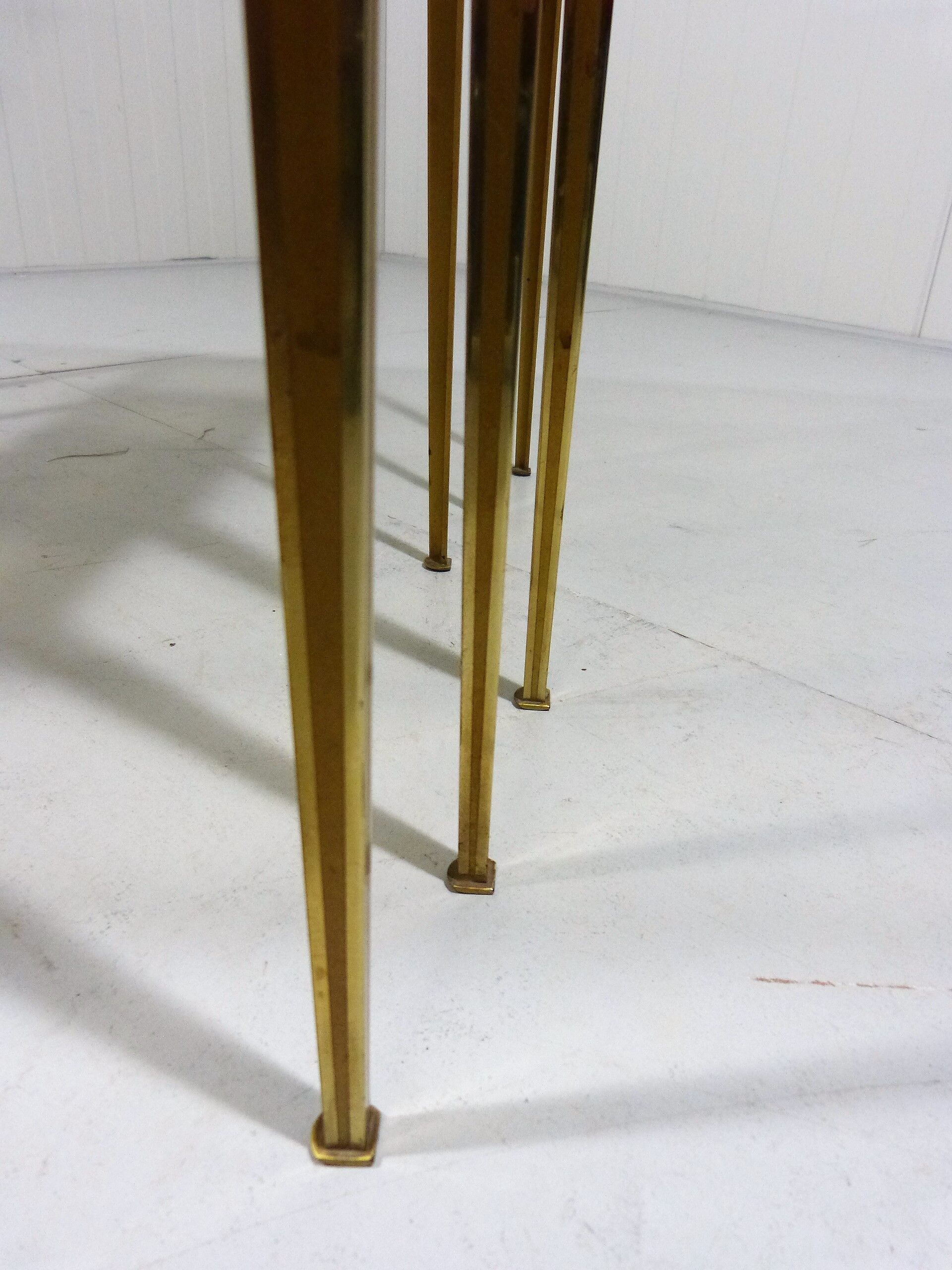 Set nesting tables in brass & glass by Deutsche Vereinigte Werkstätten