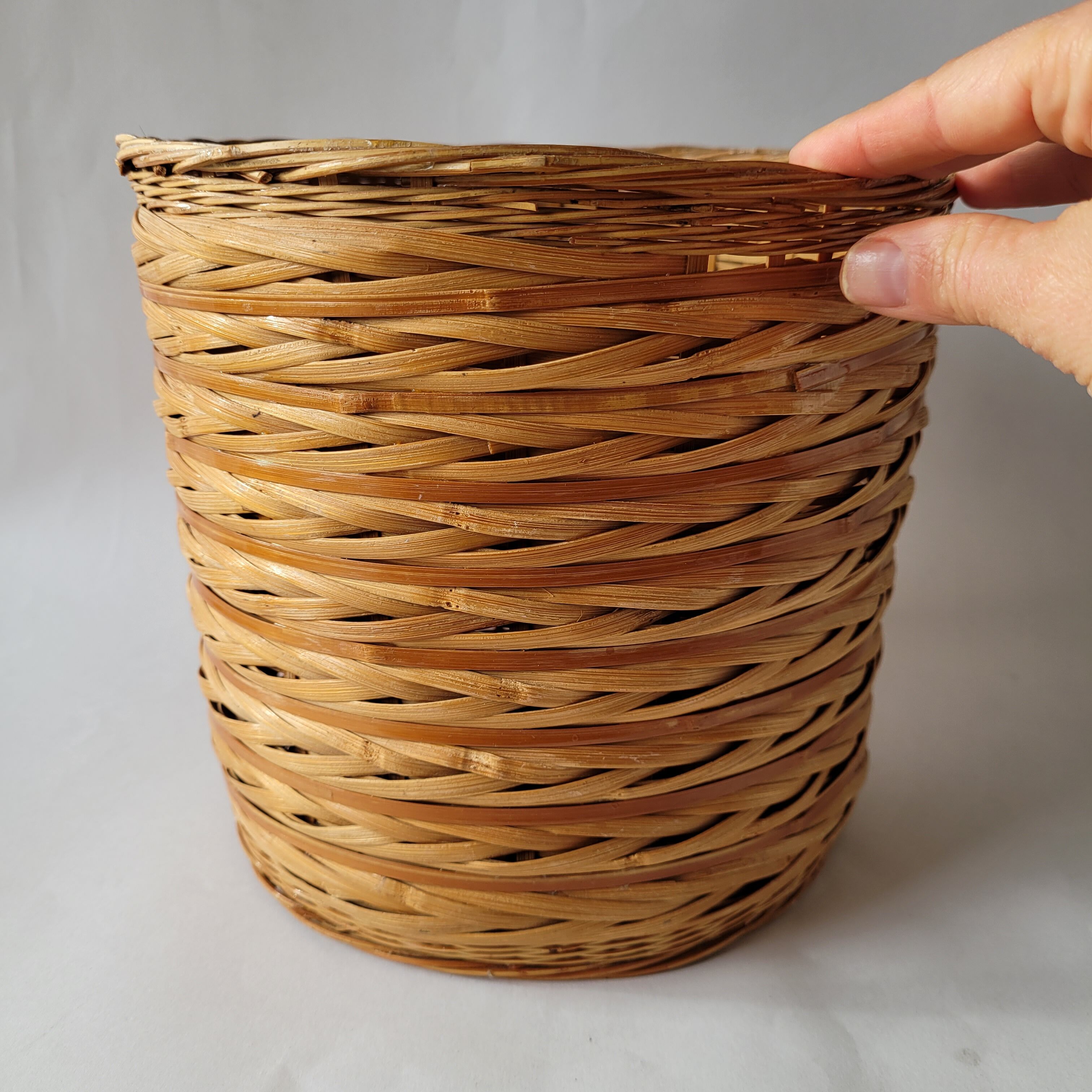 Wicker pot cover