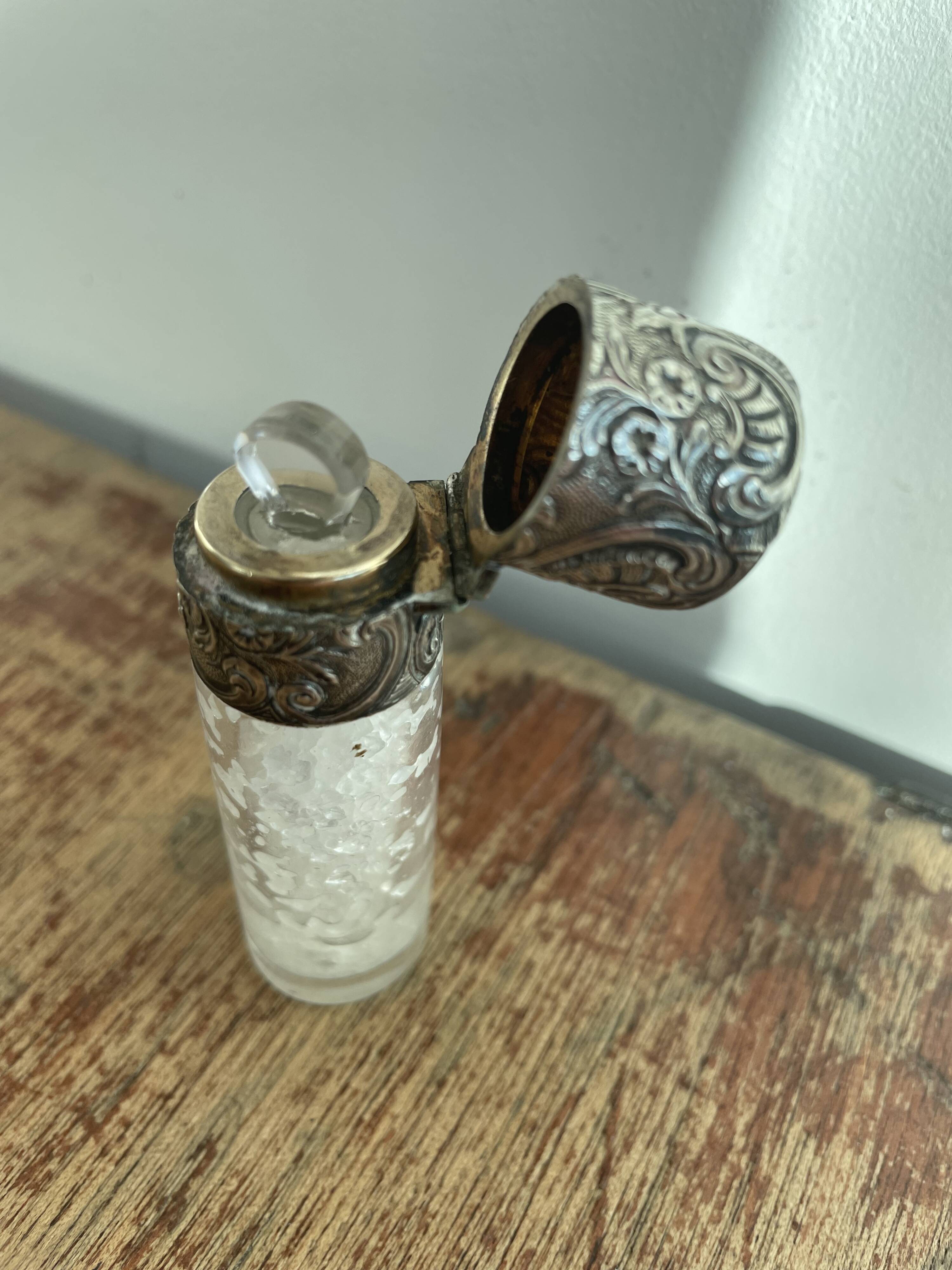 Salt bottle, cut glass, silver metal, Napoleon III, 19th century, object of curiosity, decor