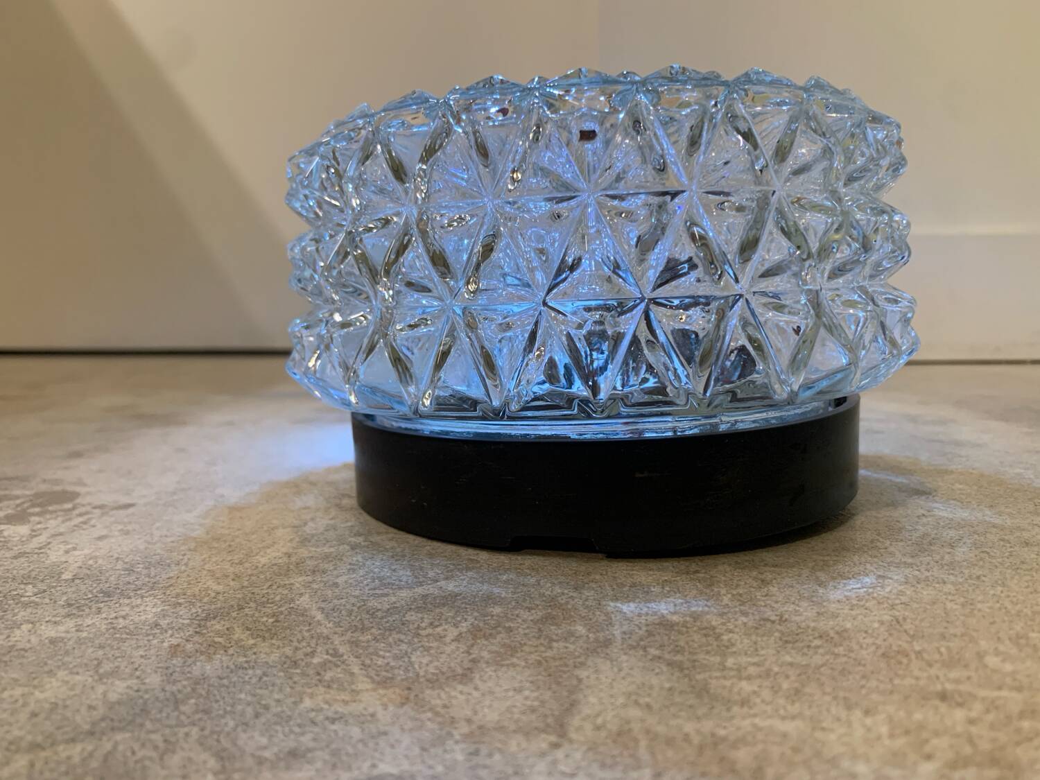 Round star-shaped glass ceiling light