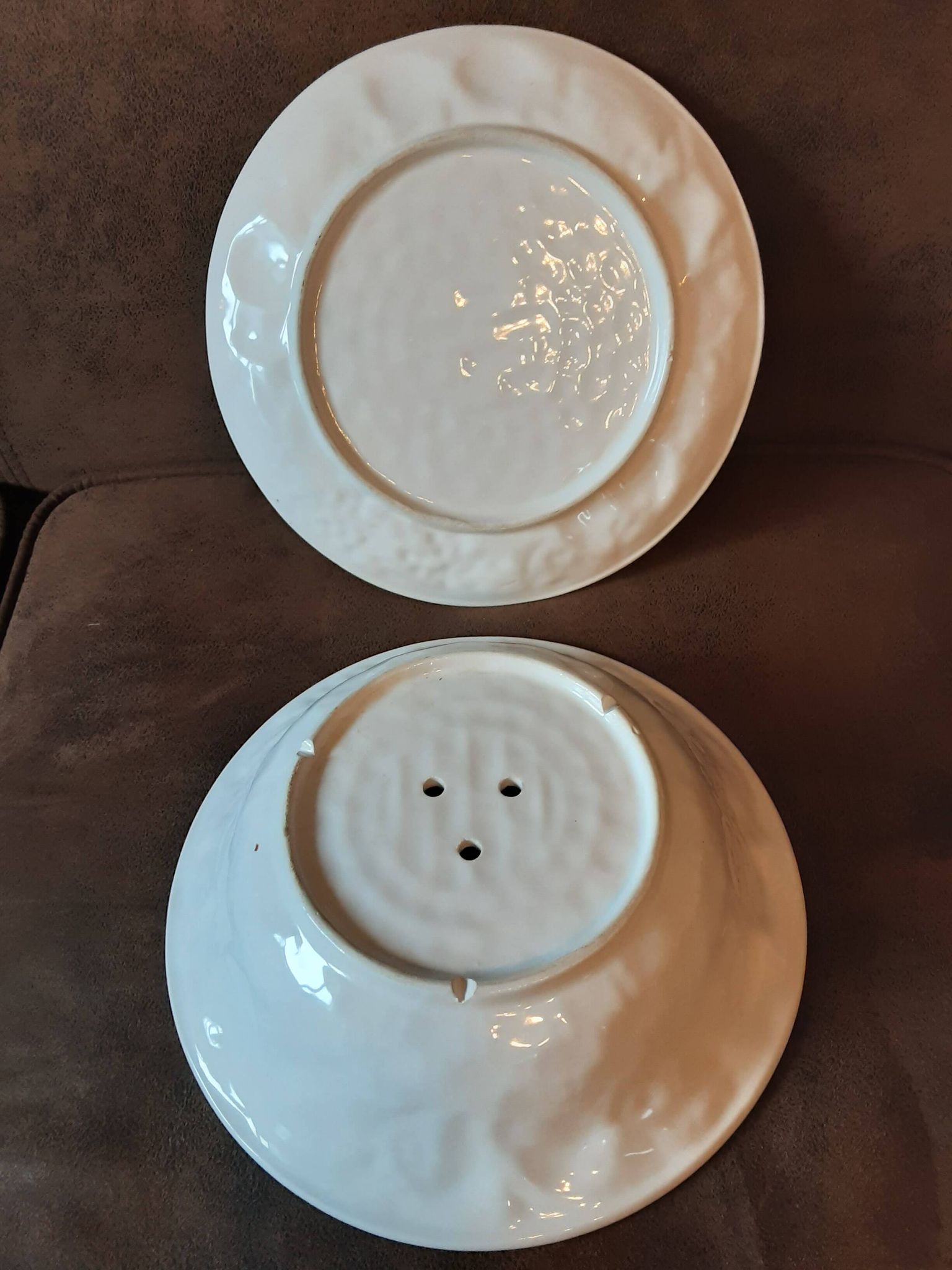 Drainer and its slippery-style plate