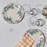 Set of 9 glasses on foot