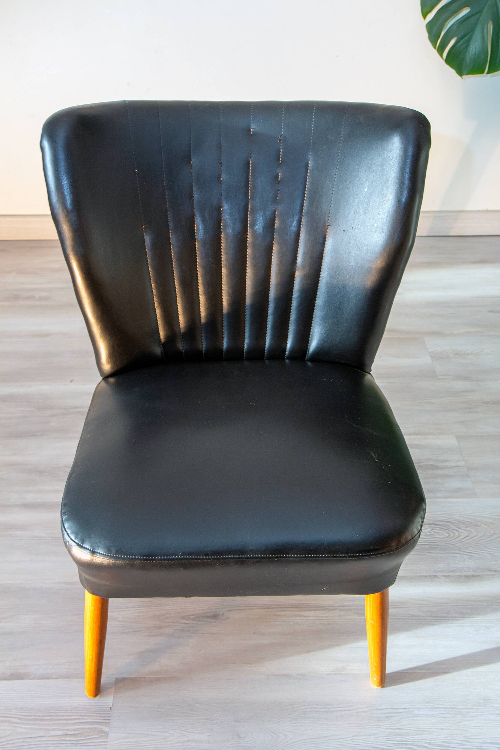 Fauteuil cocktail noir année 50