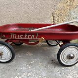 Old child's pull-out cart "the mistral"