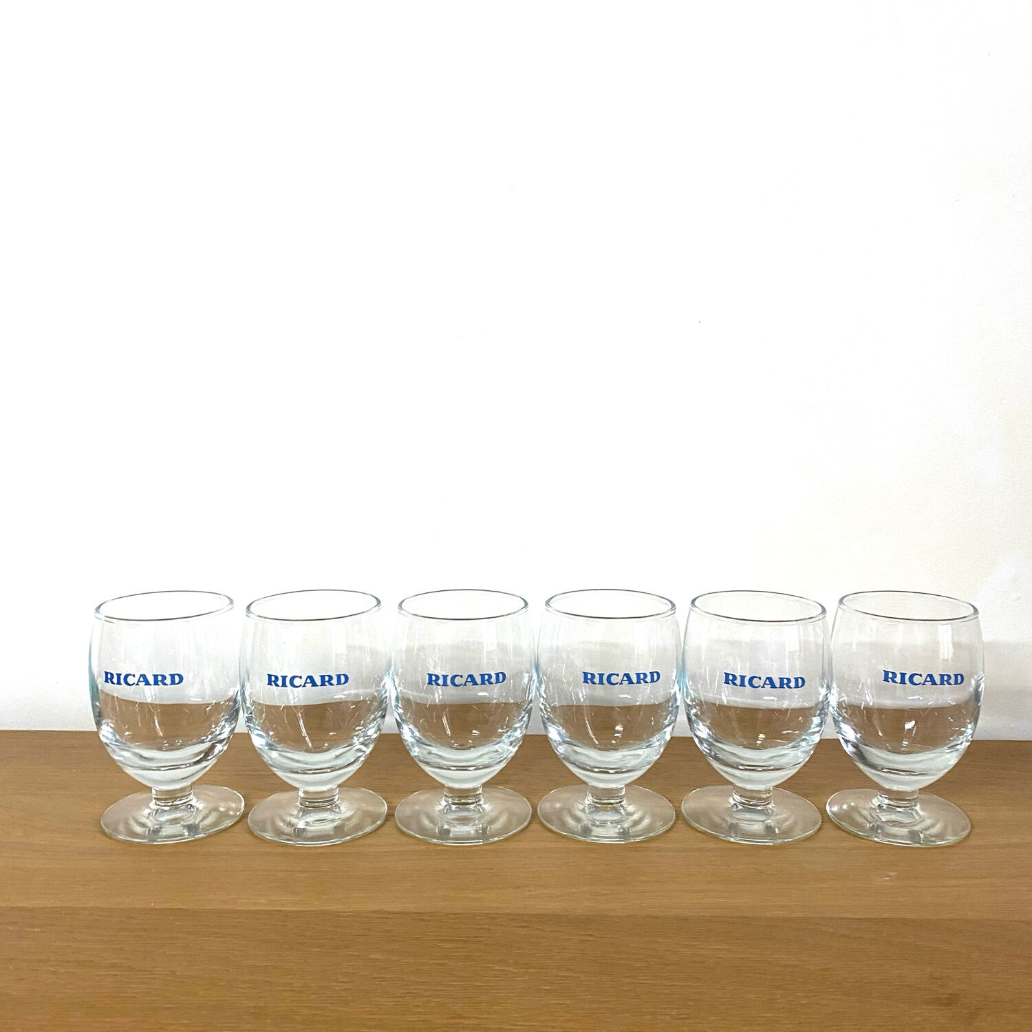 Ricard glass service