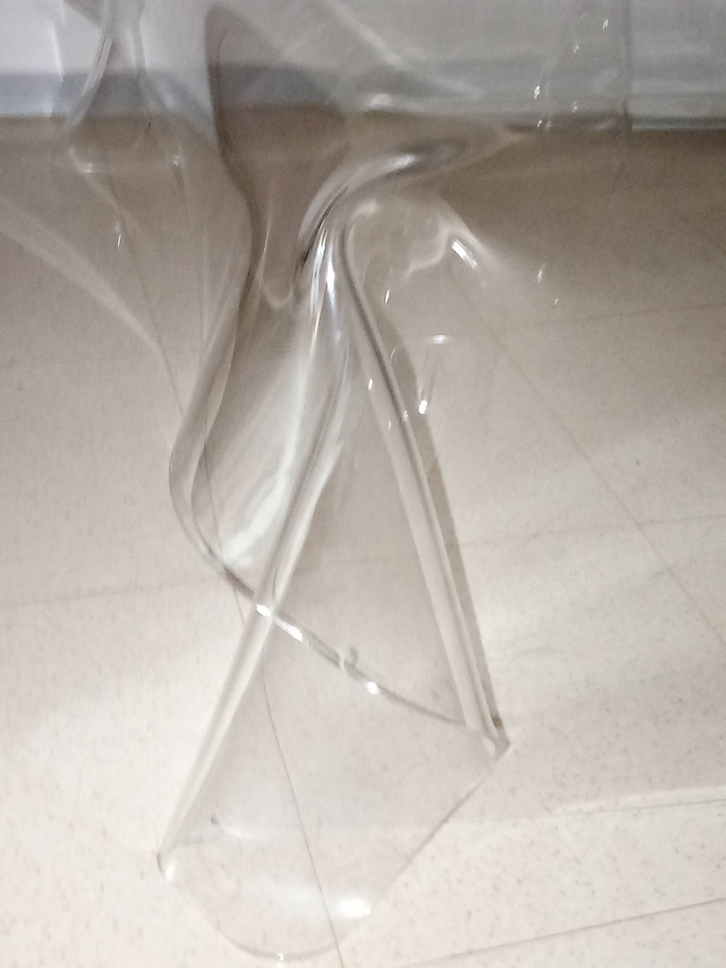 Low table plexiglass