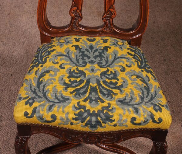 12 chaises de style Louis XIV en chêne