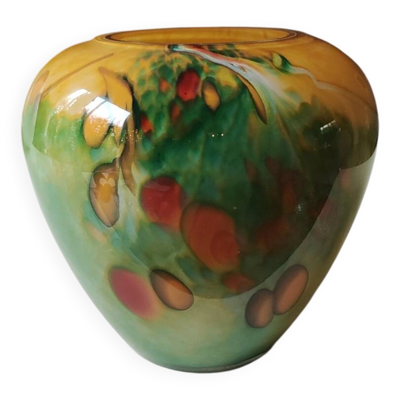 Vase forme Ovoïde, en verre d Art soufflé. Inclusions mouchetées