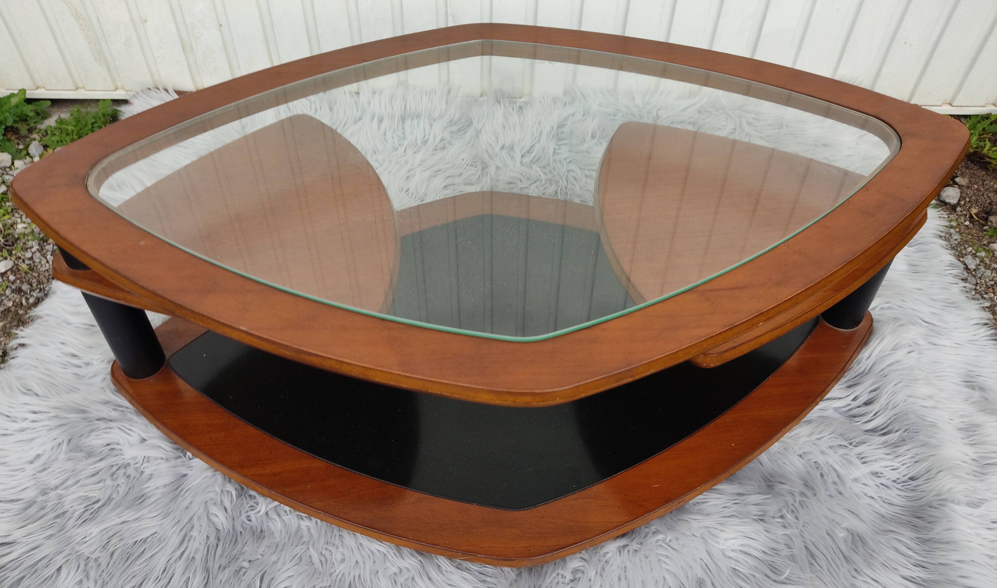 Vintage coffee table Delta diamond