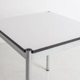 Table carré en acier chromé - USM Haller